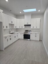 12685 Aristocrat Ave in Garden Grove, CA - Building Photo - Building Photo