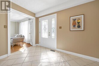 955 Snowbird St in Oshawa, ON - Building Photo - Building Photo