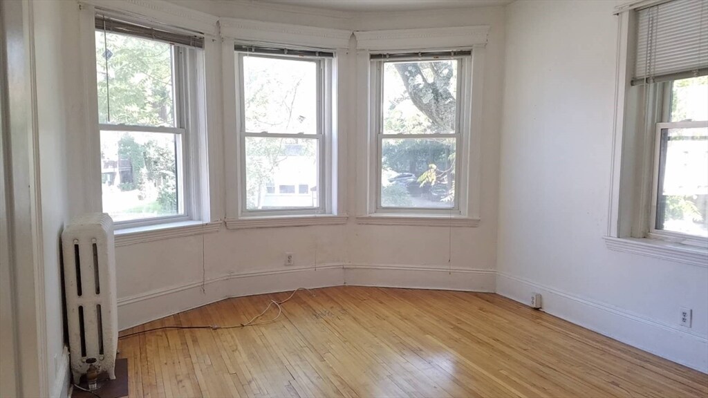 75 Strathmore Rd, Unit #1 in Boston, MA - Foto de edificio