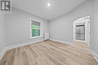484 Gilmour St in Ottawa, ON - Building Photo - Building Photo