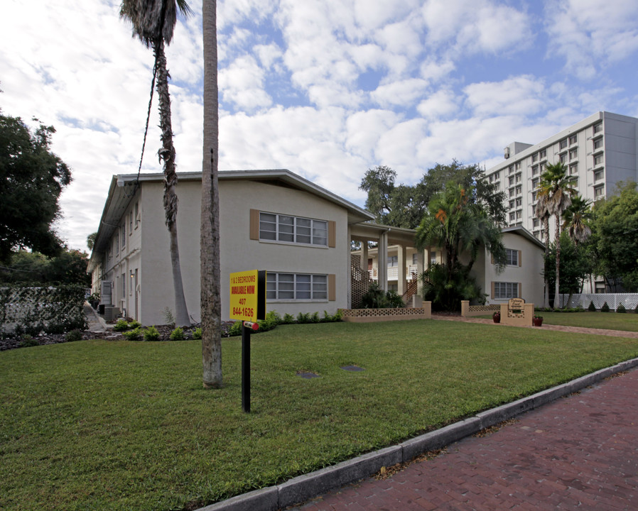 Delaney Court Apartments in Orlando, FL - Building Photo