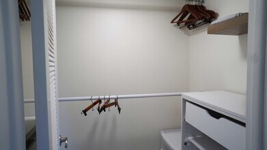 2500 Presidential Way in West Palm Beach, FL - Building Photo - Building Photo
