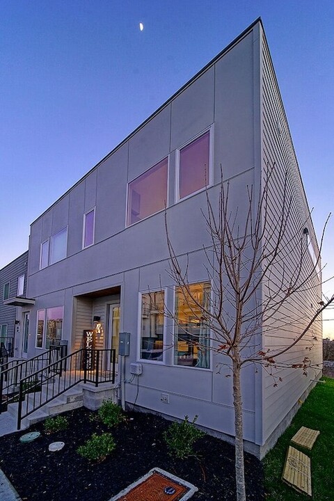 64 Fern Ave in Nashville, TN - Building Photo