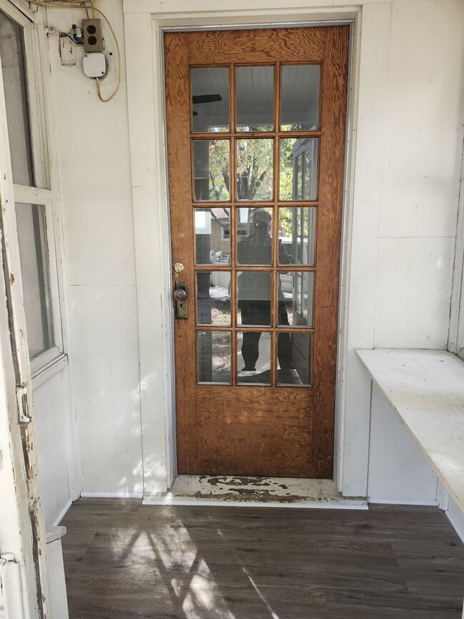 property at 533 E 11th St