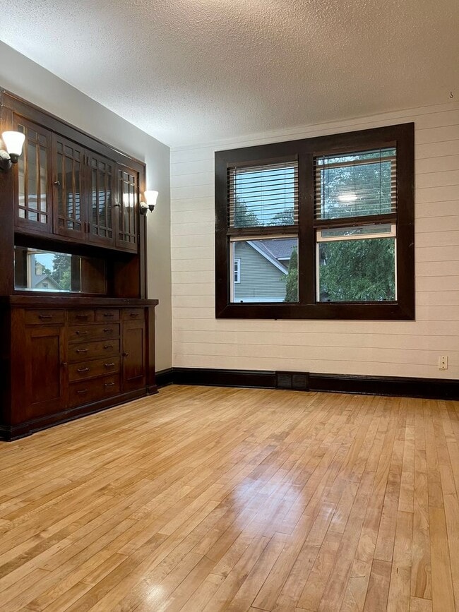 property at 1657 Minnehaha Ave E
