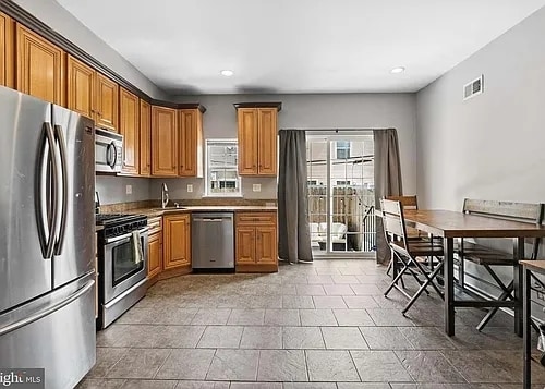 1607 Manton St in Philadelphia, PA - Building Photo - Building Photo