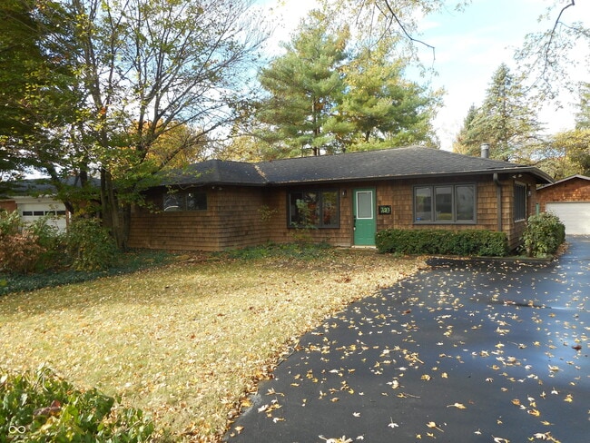 property at 740 W Auman Dr