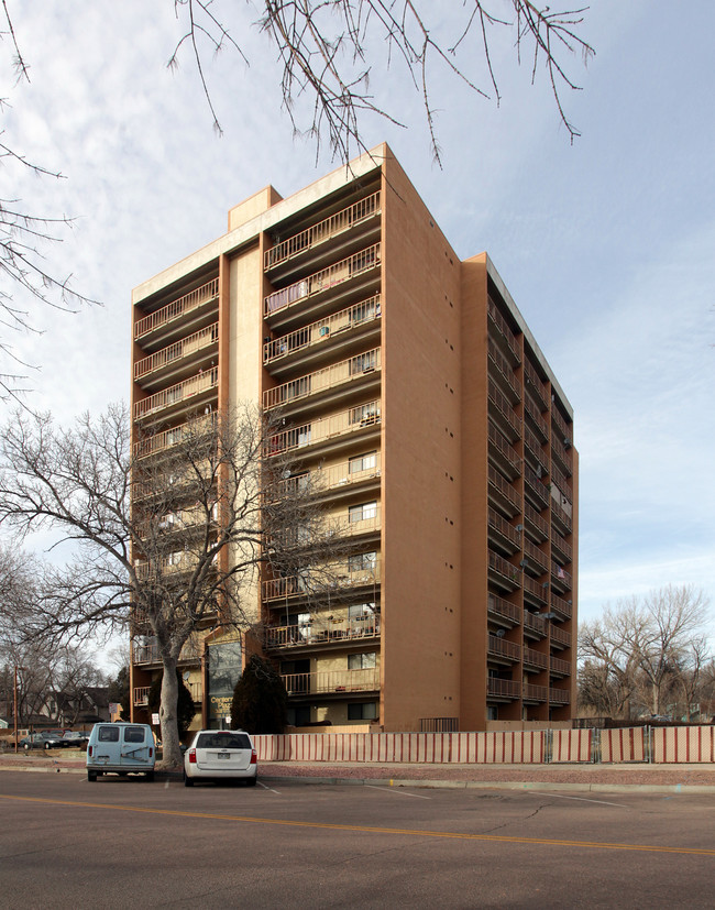 Centennial Plaza Apartments in Colorado Springs, CO - Building Photo - Building Photo