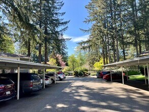 7415 Fairview Rd in Olympia, WA - Building Photo - Building Photo