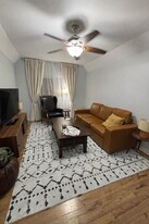 2475 E Maple Rd, Unit Furnished Penthouse Unit in Troy, MI - Building Photo