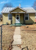 826 7th St S in La crosse, WI - Building Photo