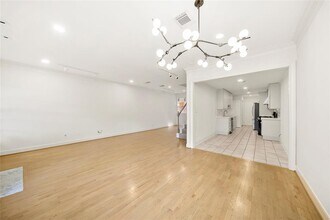 2014 McDuffie St in Houston, TX - Building Photo - Building Photo