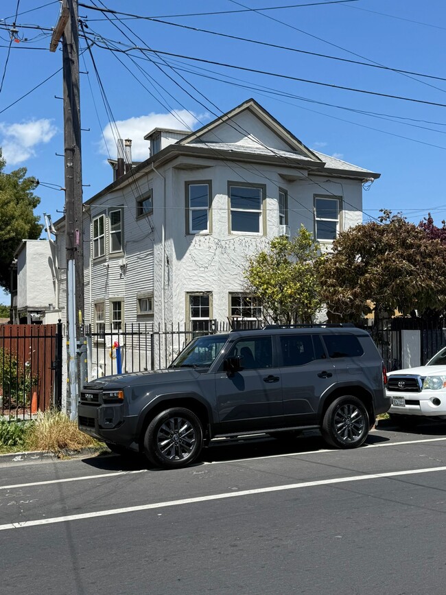715 Pennsylvania Ave