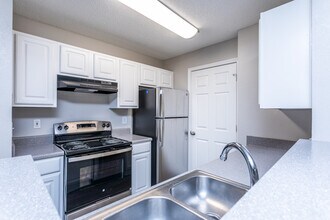 Leaf Stone Apartments in Covington, GA - Foto de edificio - Interior Photo