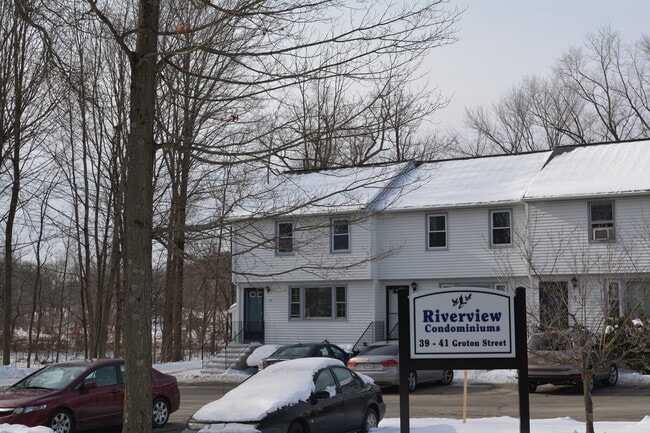 41 Groton St in Pepperell, MA - Building Photo - Building Photo