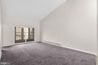 15316 Pine Orchard Dr, Unit 3A in Silver Spring, MD - Building Photo - Building Photo