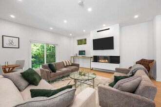 45 Standish Ave in Toronto, ON - Building Photo - Building Photo