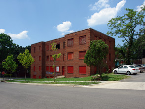 2826 Q St SE in Washington, DC - Foto de edificio - Building Photo