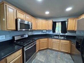 29410 Falling Leaf Dr in Lake Elsinore, CA - Building Photo - Building Photo