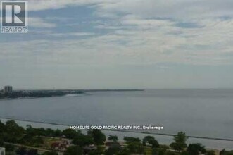 103 The Queensway in Toronto, ON - Building Photo - Building Photo