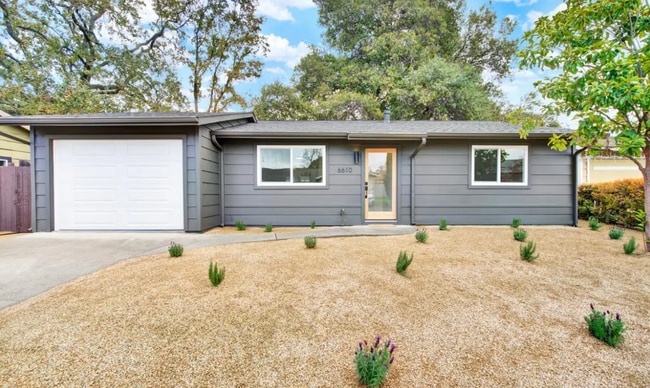 property at 6610 Oak Leaf Ct