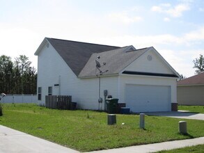145 Red Oak Dr in Richmond Hill, GA - Building Photo - Building Photo