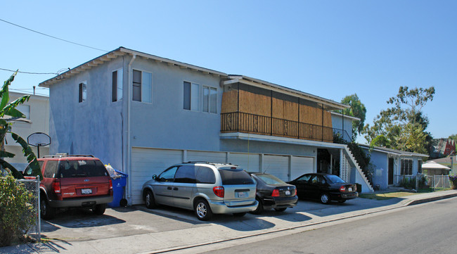 10840 Charnock Rd in Los Angeles, CA - Building Photo - Building Photo