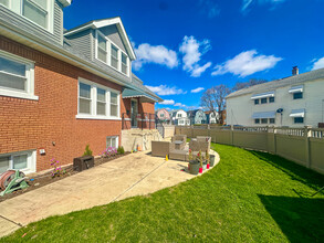 5222 N Loring Ave in Chicago, IL - Building Photo - Building Photo