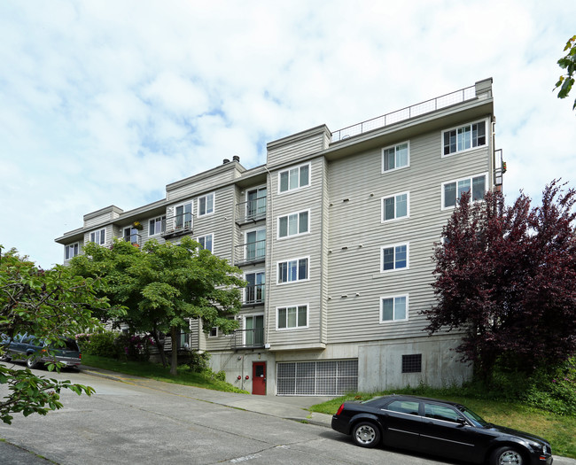 Baywatch At Magnolia Apartments in Seattle, WA - Building Photo - Building Photo