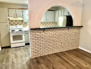 9 Strawberry Bank Rd in Nashua, NH - Building Photo - Building Photo