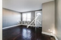 717 Bethnal Rd photo'