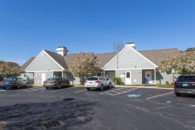 Glenridge Apartments - 55+ Community in Salem, NH - Building Photo - Building Photo