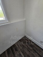 1015 N Scott Ave in Belton, MO - Building Photo - Building Photo