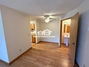22 E 13th St in Waconia, MN - Building Photo - Building Photo