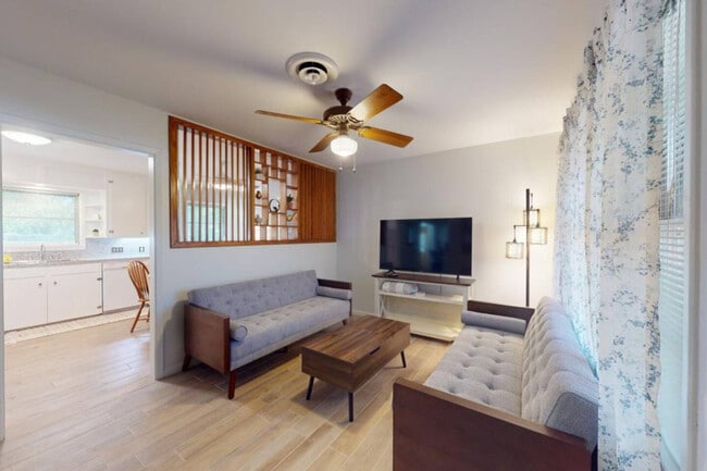 property at 118 Miller St