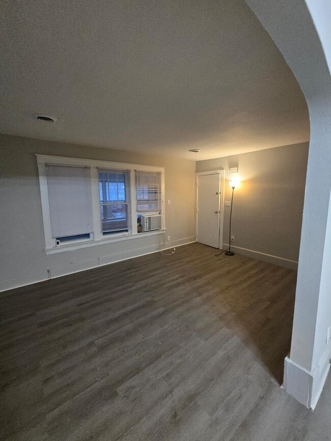 2358 Putnam St, Unit 1 Lower in Toledo, OH - Building Photo - Building Photo