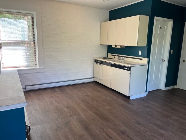 652 W Onondaga St in Syracuse, NY - Building Photo - Building Photo