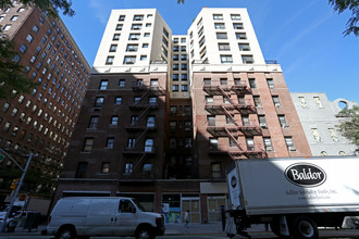 Manhattan Tower Condos in New York, NY - Building Photo - Building Photo