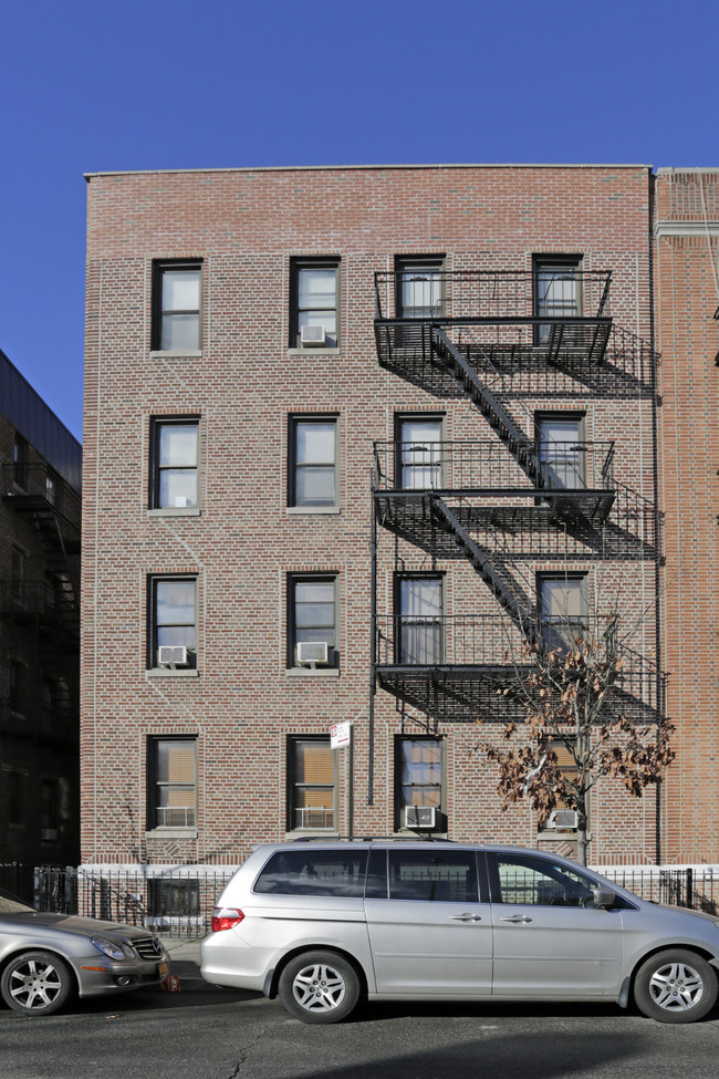 3238 41st St in Astoria, NY - Foto de edificio - Building Photo