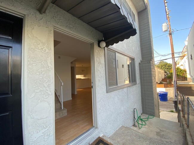 938 6th St in Santa Monica, CA - Building Photo - Building Photo