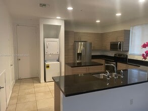 2714 SW 81st Terrace in Miramar, FL - Foto de edificio - Building Photo