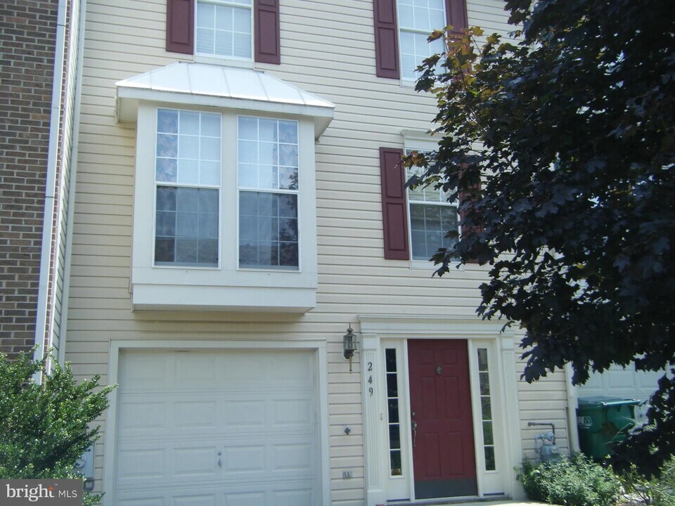 249 Sloan Ct in Wilmington, DE - Foto de edificio