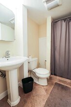 1870 Commonwealth Ave, Unit 3 in Boston, MA - Building Photo - Building Photo