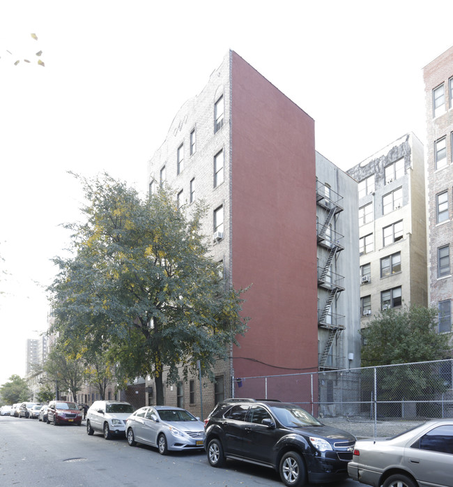 1899 Belmont Ave in Bronx, NY - Building Photo - Building Photo