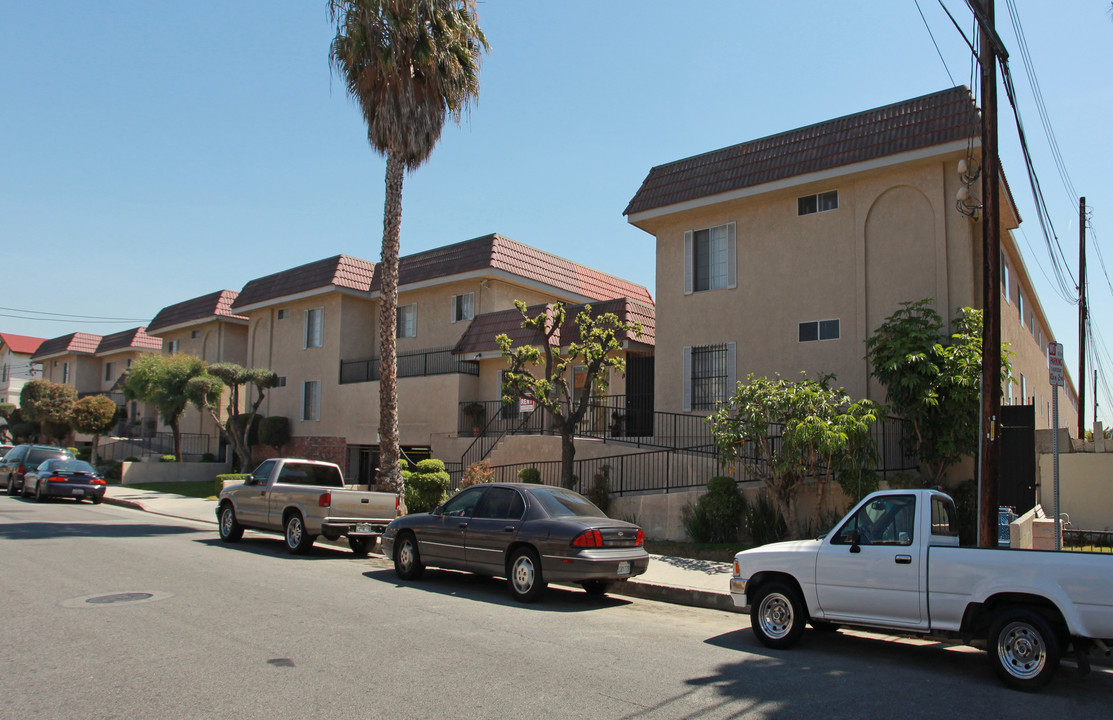 13600 Doty Ave in Hawthorne, CA - Building Photo