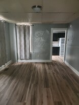 228 S Pine St, Unit 1 in York, PA - Building Photo