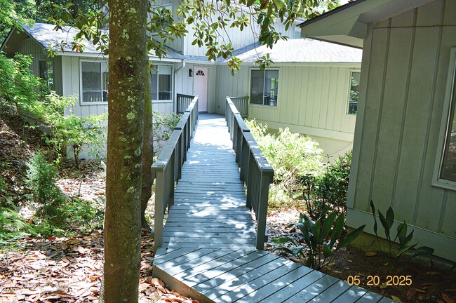 property at 112 Choctaw Dr