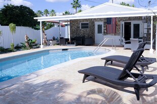 29 NE 3rd St in Dania Beach, FL - Building Photo