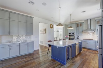 333 Mt Airy Rd in Bernards, NJ - Building Photo - Building Photo
