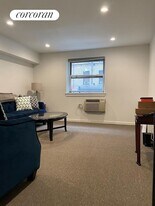 211 Thompson St in New York, NY - Building Photo